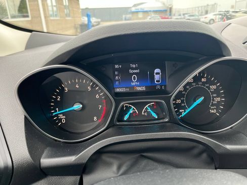 Used 2017 Ford Escape SE w/ Equipment Group 201A AWD/4WD image 14