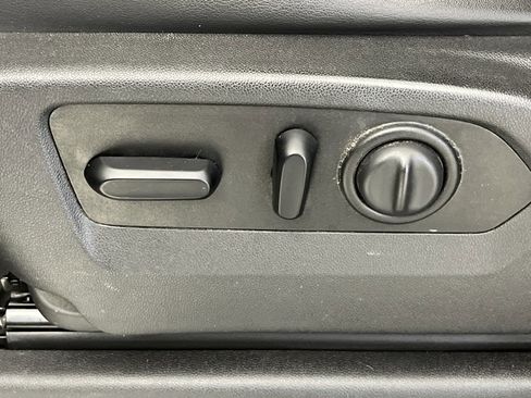 Used 2021 Chevrolet Silverado 1500 High Country w/ Technology Package image 26