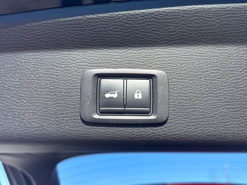 Used 2022 Mitsubishi Outlander SE image 15