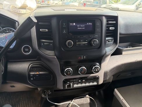 Used 2021 RAM 5500 Tradesman w/ Chrome Appearance Group AWD/4WD image 10
