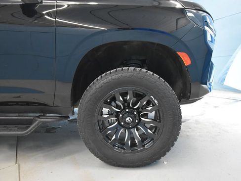 Used 2021 Chevrolet Tahoe Z71 w/ Z71 Signature Package AWD/4WD image 37