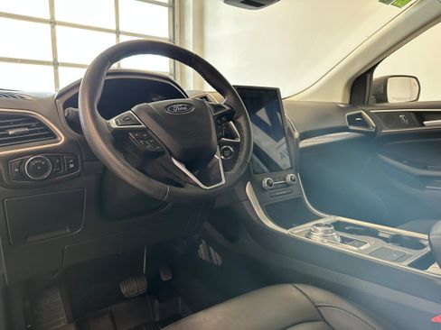 Used 2024 Ford Edge SEL w/ Convenience Package AWD/4WD image 9