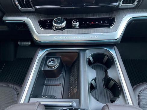 New 2025 Ford Expedition Platinum w/ Platinum Ultimate Package image 34