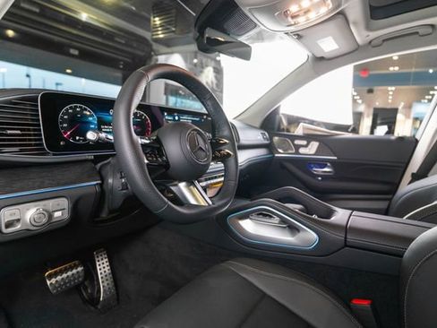 New 2026 Mercedes-Benz GLS 450 4MATIC image 4