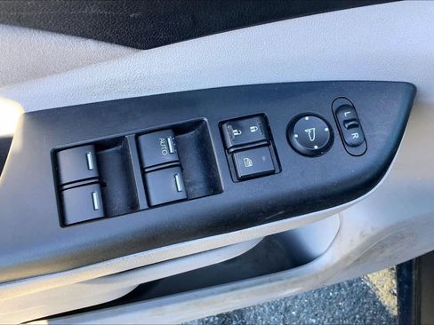 Used 2012 Honda CR-V EX image 35