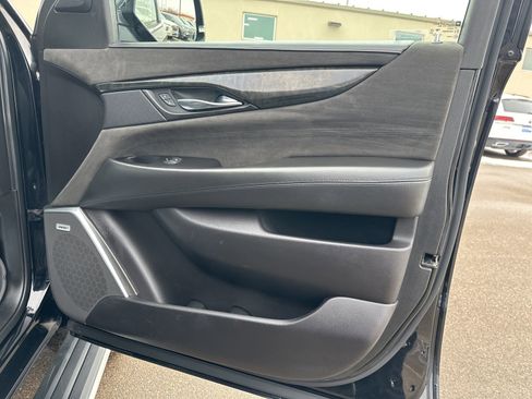 Used 2020 Cadillac Escalade ESV Platinum image 45