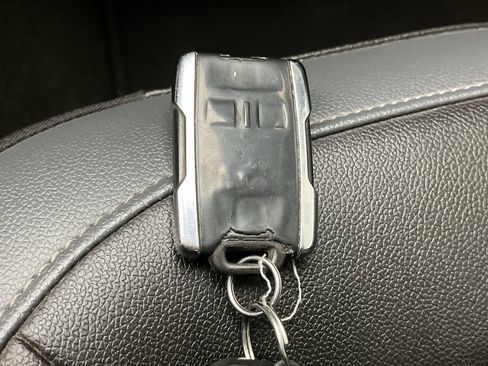 Used 2017 Chevrolet Colorado Z71 image 23