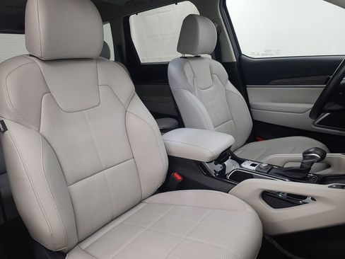Used 2022 Kia Telluride EX w/ EX Premium Package image 16