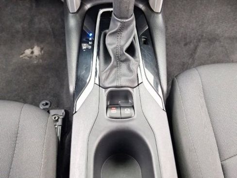 Used 2024 Toyota Corolla Cross LE image 18