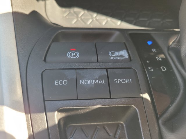 Used 2025 Toyota RAV4 LE FWD image 25
