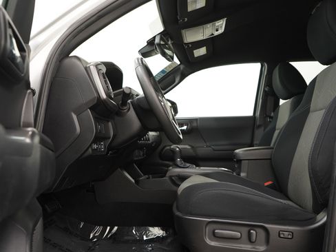 Used 2023 Toyota Tacoma TRD Sport w/ Black Out Package (TMS) image 23