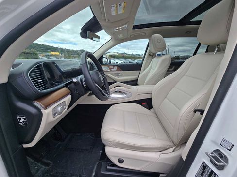 Used 2026 Mercedes-Benz GLS 450 4MATIC image 24