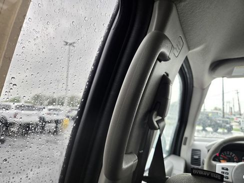 Used 2019 Nissan Frontier SV AWD/4WD image 29