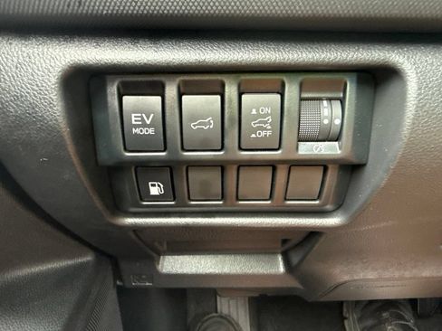 Certified 2025 Subaru Forester Premium AWD/4WD image 15