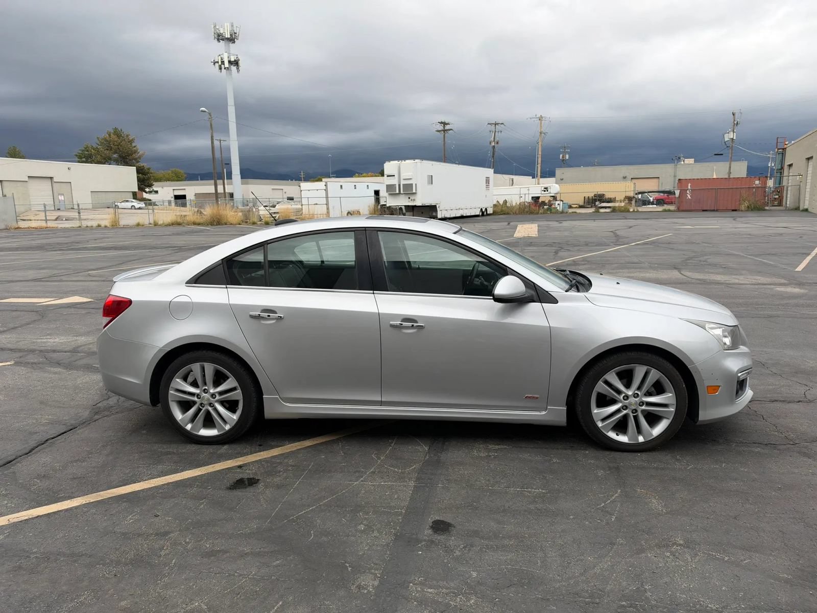 Used 2015 Chevrolet Cruze LTZ w/ Sun, Sound and Sport Package FWD image 6
