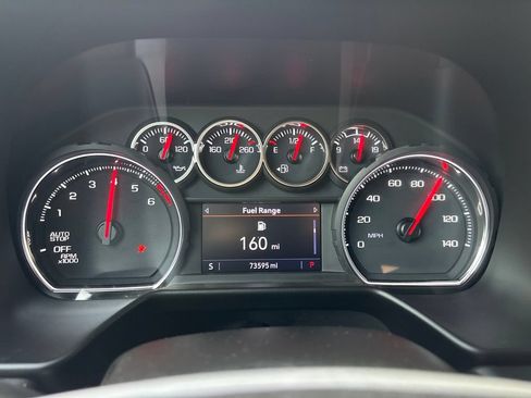 Used 2021 Chevrolet Suburban RST w/ Luxury Package RWD image 28