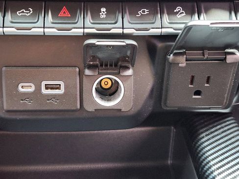 Used 2021 Chevrolet Silverado 1500 LT Trail Boss w/ Convenience Package II image 22