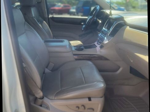 Used 2015 GMC Yukon SLT w/ HD Trailering Package AWD/4WD image 13