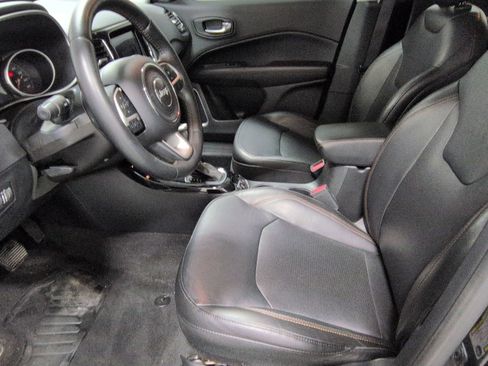 Used 2018 Jeep Compass Limited w/ Navigation Group AWD/4WD image 17