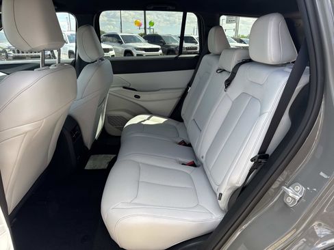 New 2026 Jeep Cherokee Limited AWD/4WD image 7