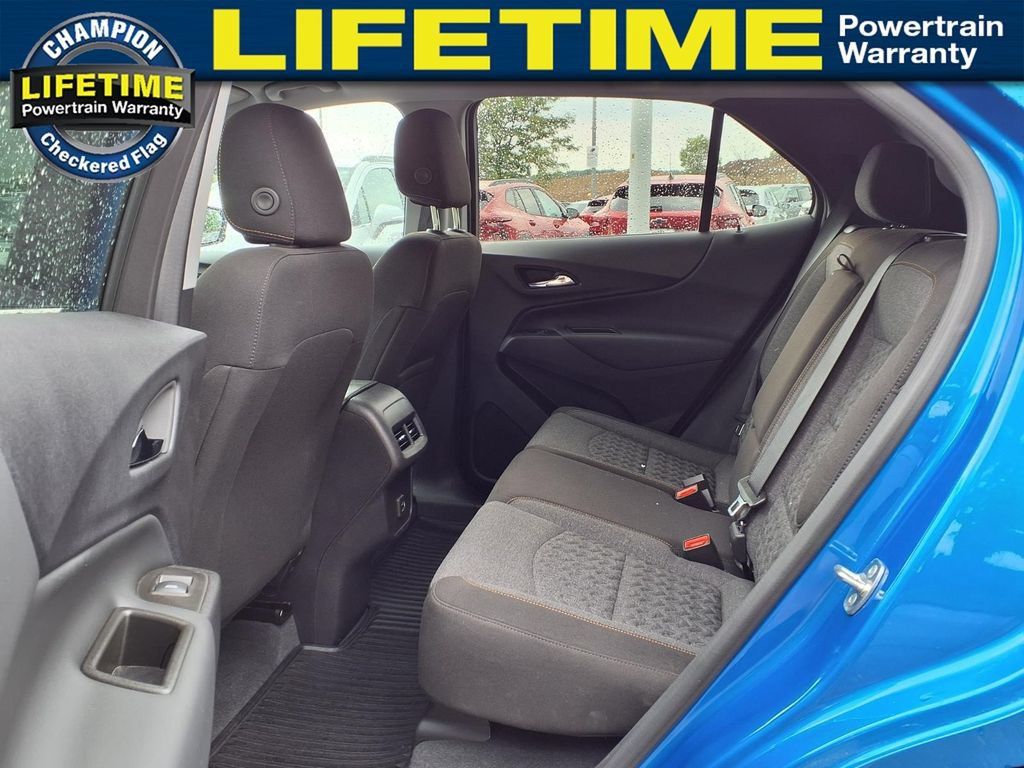 Used 2024 Chevrolet Equinox LT AWD/4WD image 11