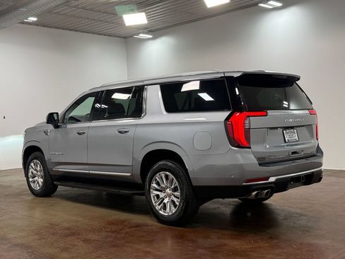 Used 2025 GMC Yukon XL Denali AWD/4WD image 26