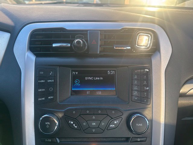 Used 2014 Ford Fusion SE FWD image 17