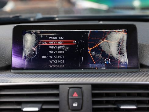 Used 2015 BMW M4 Convertible image 39