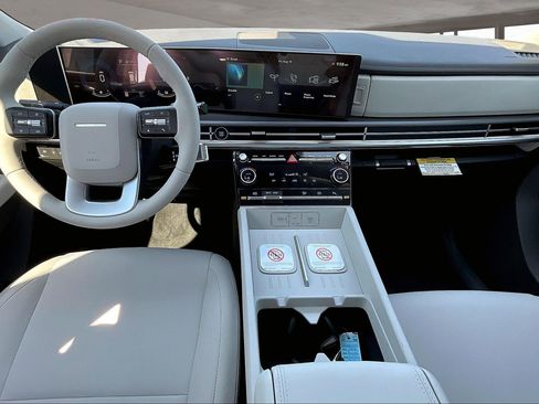 New 2026 Hyundai Santa Fe SE image 5