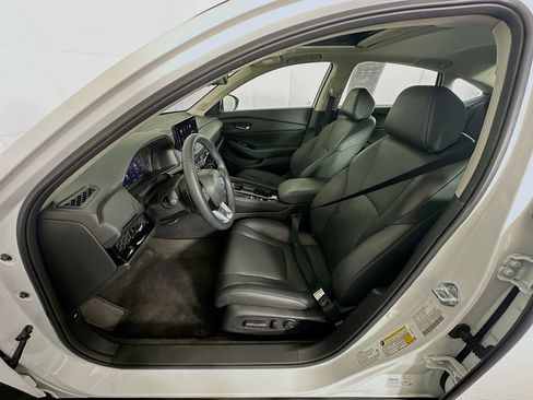 Used 2025 Honda Accord Touring image 13