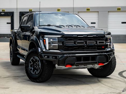 Used 2025 Ford F150 Raptor w/ Equipment Group 803A Raptor R image 24