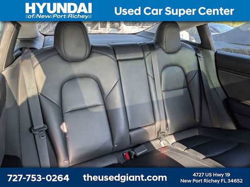 Used 2018 Tesla Model 3 Mid Range image 9