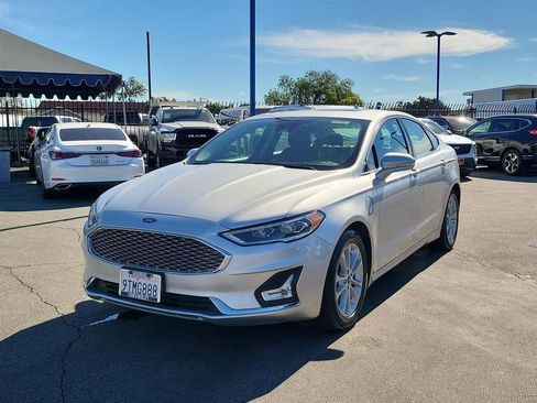 Used 2019 Ford Fusion Energi Titanium image 33