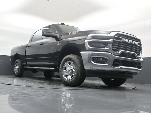 New 2026 RAM 2500 Tradesman AWD/4WD image 44