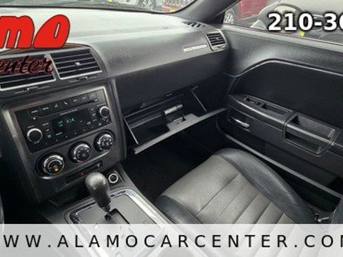 Used 2012 Dodge Challenger SXT RWD image 38