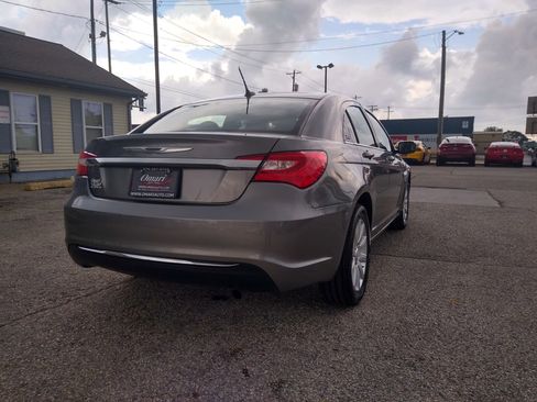 Used 2012 Chrysler 200 Touring image 9