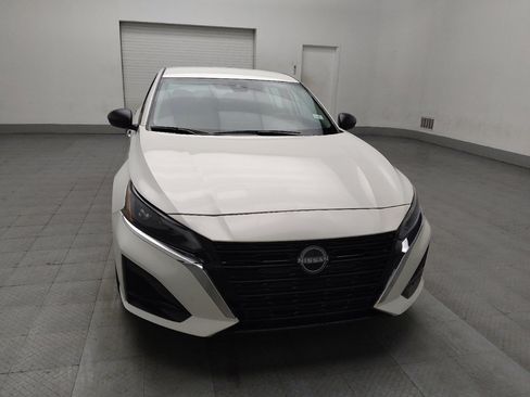 Used 2024 Nissan Altima 2.5 SV image 14