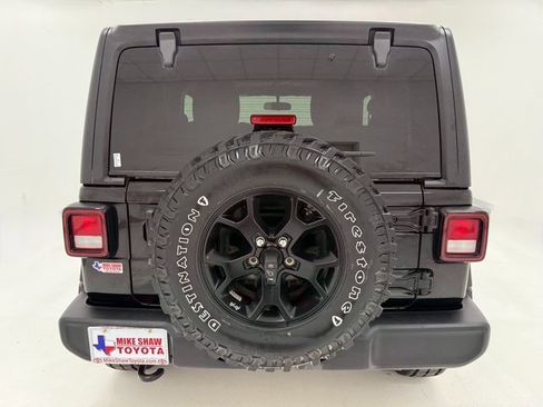 Used 2022 Jeep Wrangler Willys image 39