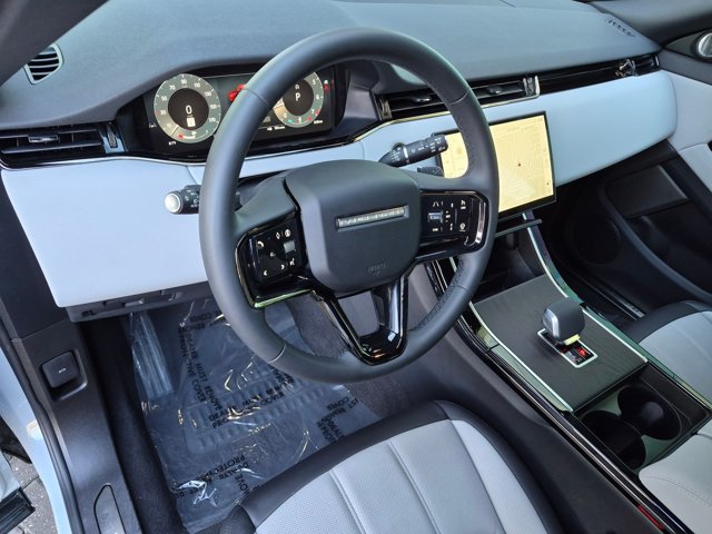 Certified 2026 Land Rover Range Rover Evoque Dynamic SE AWD/4WD image 10