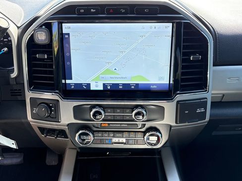 Used 2022 Ford F250 Lariat w/ Black Appearance Package image 23