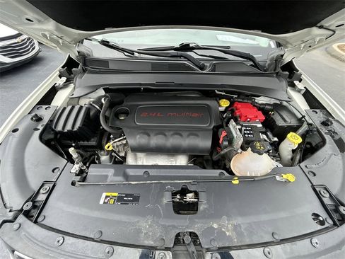 Used 2021 Jeep Compass Limited image 31