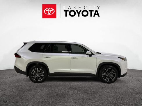 New 2026 Toyota Grand Highlander AWD Hybrid image 8