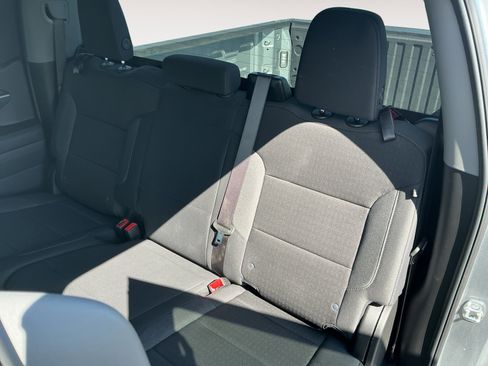 Used 2025 Chevrolet Silverado 1500 LT image 13