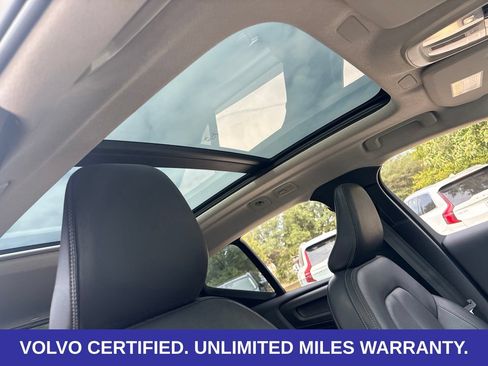 Used 2025 Volvo XC40 B5 Plus AWD/4WD image 15