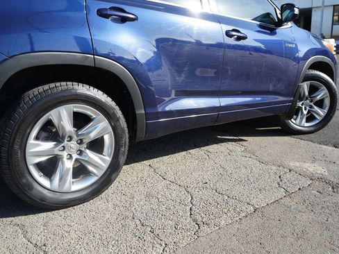 Used 2014 Toyota Highlander Limited image 7