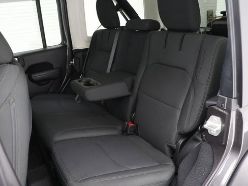 Used 2023 Jeep Wrangler Unlimited w/ Cold Weather Group image 13