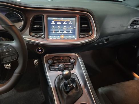 Used 2022 Dodge Challenger R/T Scat Pack w/ Dynamics Package image 15