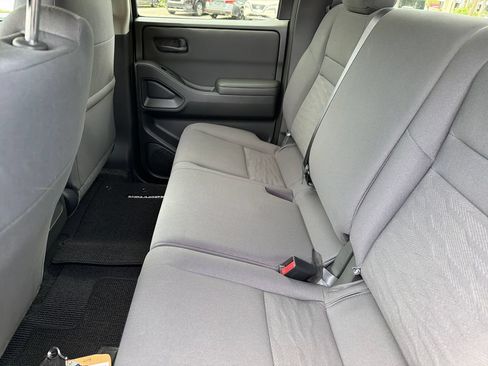 Used 2024 Nissan Frontier S w/ Technology Package RWD image 28