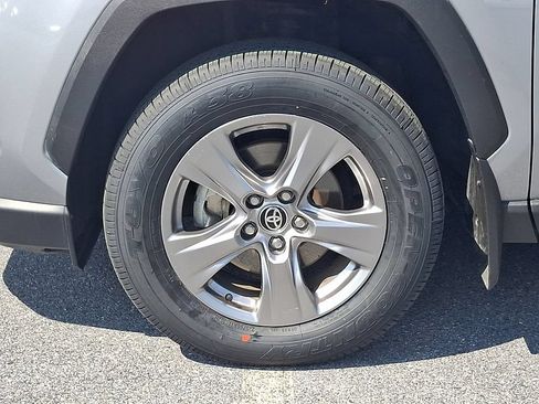 Certified 2022 Toyota RAV4 LE AWD/4WD image 8