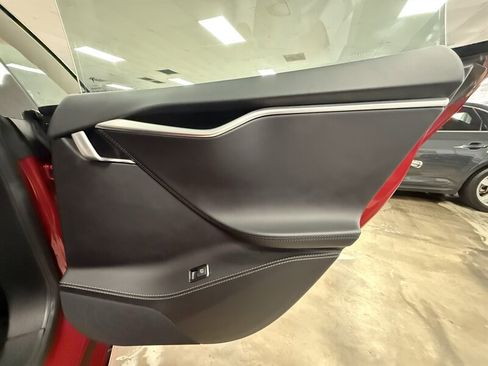 Used 2017 Tesla Model S 75 image 19